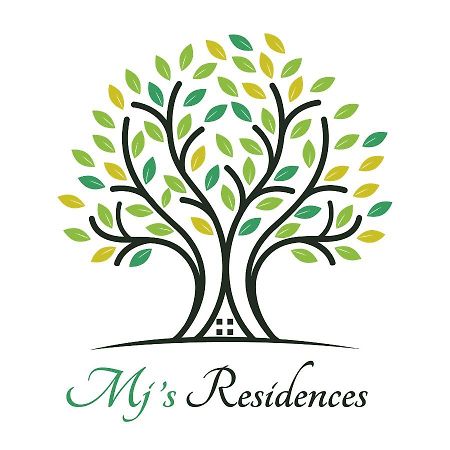 MJ's Residences Garden Hotel Moalboal Exterior foto